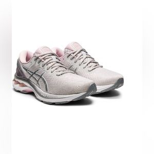 Brand new - never worn women’s Asics